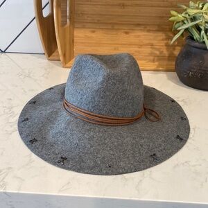 Green Label wool silver leather accents bohemian western Gypsy adjustable grey